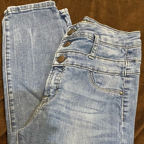 refuge 2 Skinny Super Stretchy High Rise Jeans - The Amazing Jean. - Picture 7 of 10